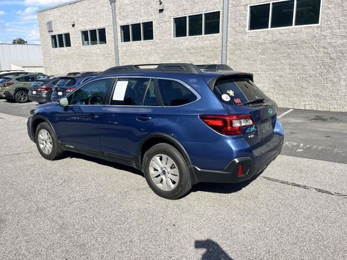 Used 2019 Subaru Outback 2.5i Premium w/ Popular Package #2 AWD/4WD image 7