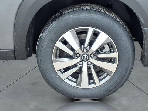 New 2026 Nissan Pathfinder SL image 4