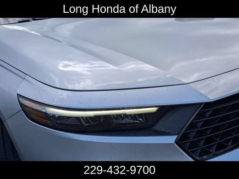 Used 2023 Honda Accord Sport image 3