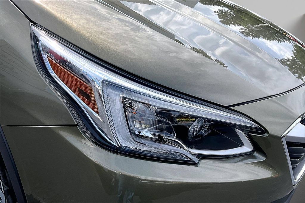 Used 2021 Subaru Outback Touring AWD/4WD image 31
