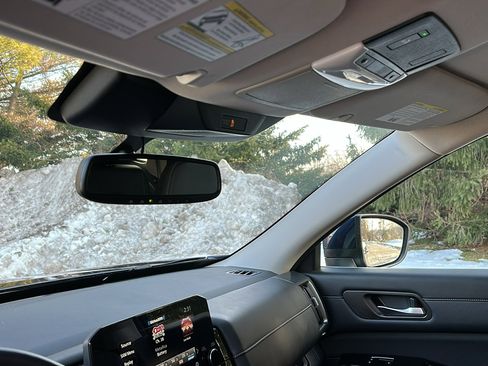 Certified 2022 Nissan Pathfinder SL image 22