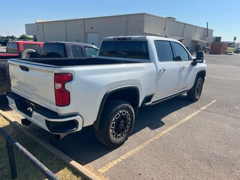 Used 2021 Chevrolet Silverado 2500 High Country w/ Z71 Off-Road Package AWD/4WD image 6