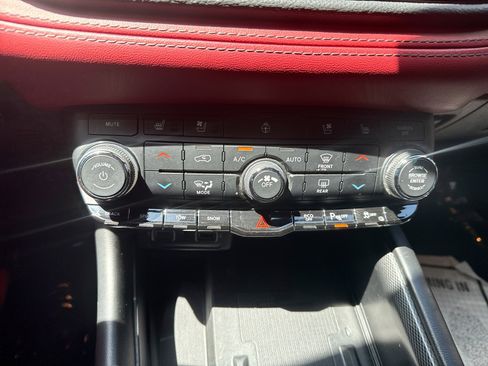 Used 2021 Dodge Durango R/T w/ Tow 'N Go Package AWD/4WD image 17