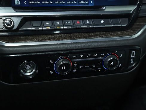 Used 2023 Chevrolet Silverado 1500 LT image 27