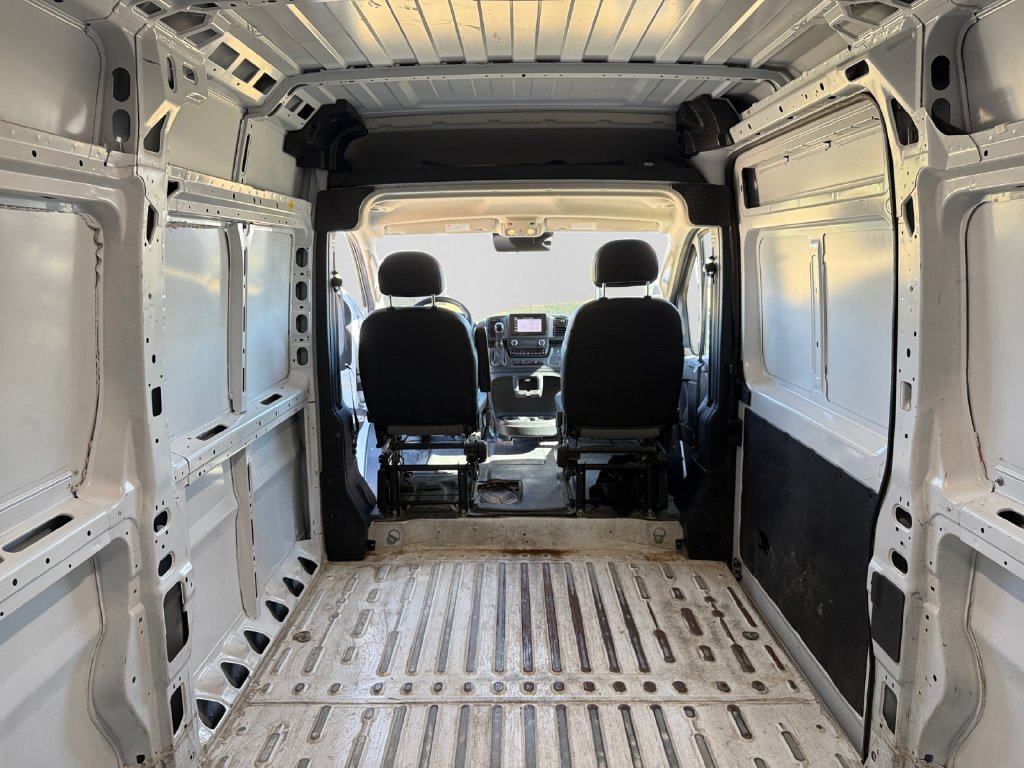 Used 2025 RAM ProMaster 2500 w/ Convenience Group FWD image 34