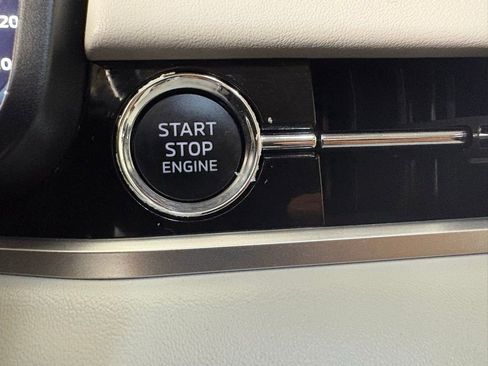 Used 2024 Mitsubishi Outlander SEL Black Edition image 26