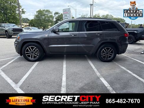 Used 2021 Jeep Grand Cherokee Trailhawk w/ Trailhawk Luxury Group AWD/4WD image 4