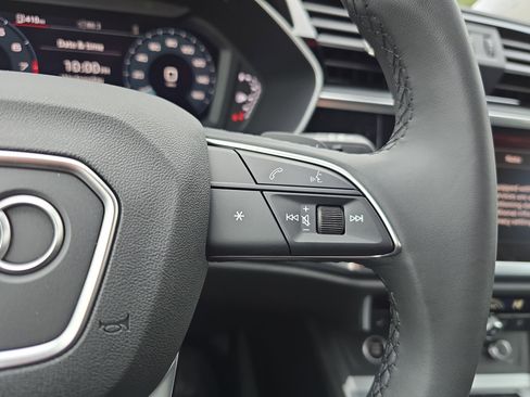 New 2025 Audi Q3 2.0T Premium image 18