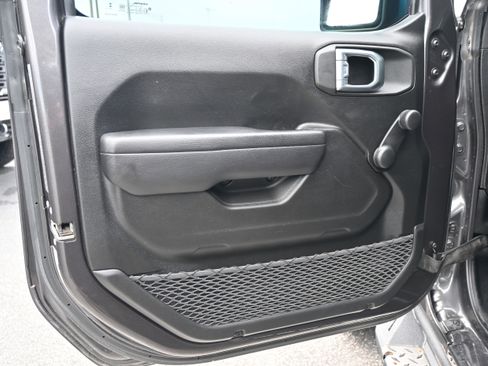 Used 2024 Jeep Wrangler Sport AWD/4WD image 14