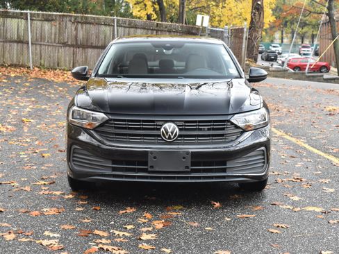 Used 2022 Volkswagen Jetta SE image 13