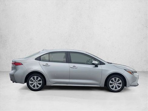 Used 2026 Toyota Corolla LE FWD image 4