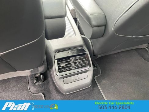 Used 2021 Volkswagen ID.4 Pro S RWD image 42