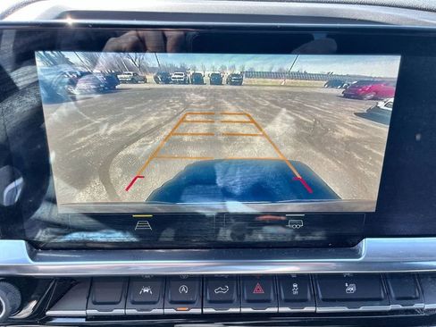 Used 2023 Chevrolet Silverado 1500 LT image 15