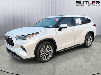 Certified 2024 Toyota Highlander Platinum AWD/4WD video 1