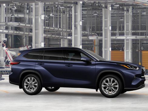 New 2026 Toyota Highlander Limited AWD/4WD image 13