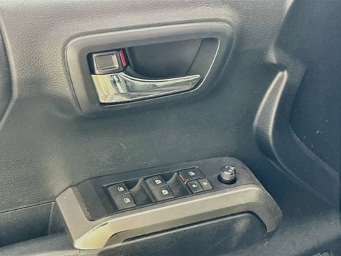 Certified 2021 Toyota Tacoma Limited AWD/4WD image 6