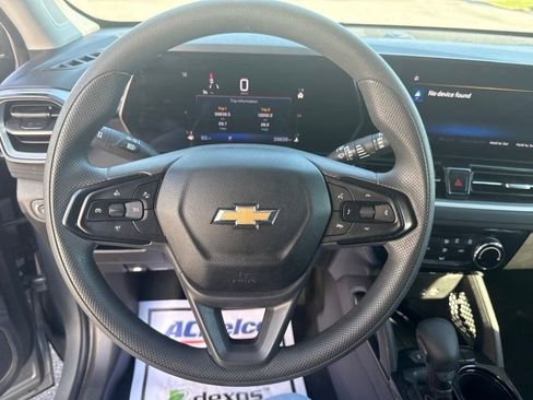 Used 2025 Chevrolet TrailBlazer LT FWD image 14