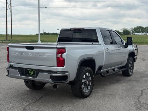 Used 2021 Chevrolet Silverado 2500 LT w/ Convenience Package image 5
