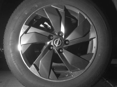 Used 2025 Nissan Rogue SV FWD image 18