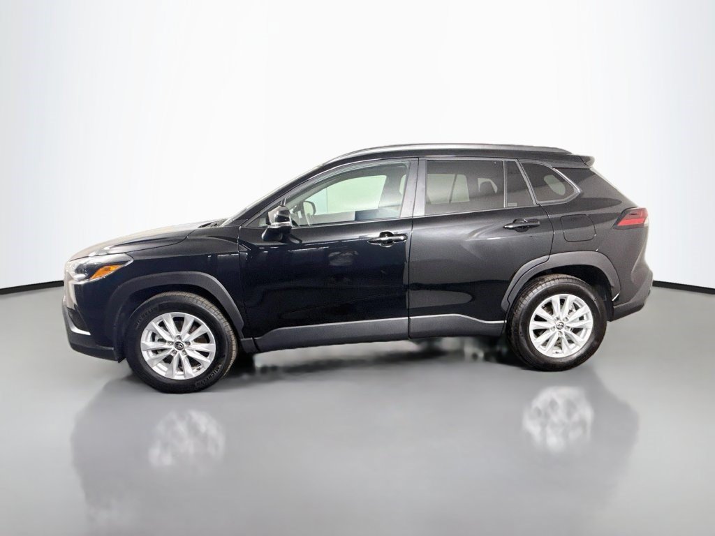 Used 2026 Toyota Corolla Cross LE FWD image 6
