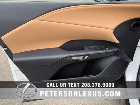 New 2026 Lexus RX 450h PREMIUM AWD image 17