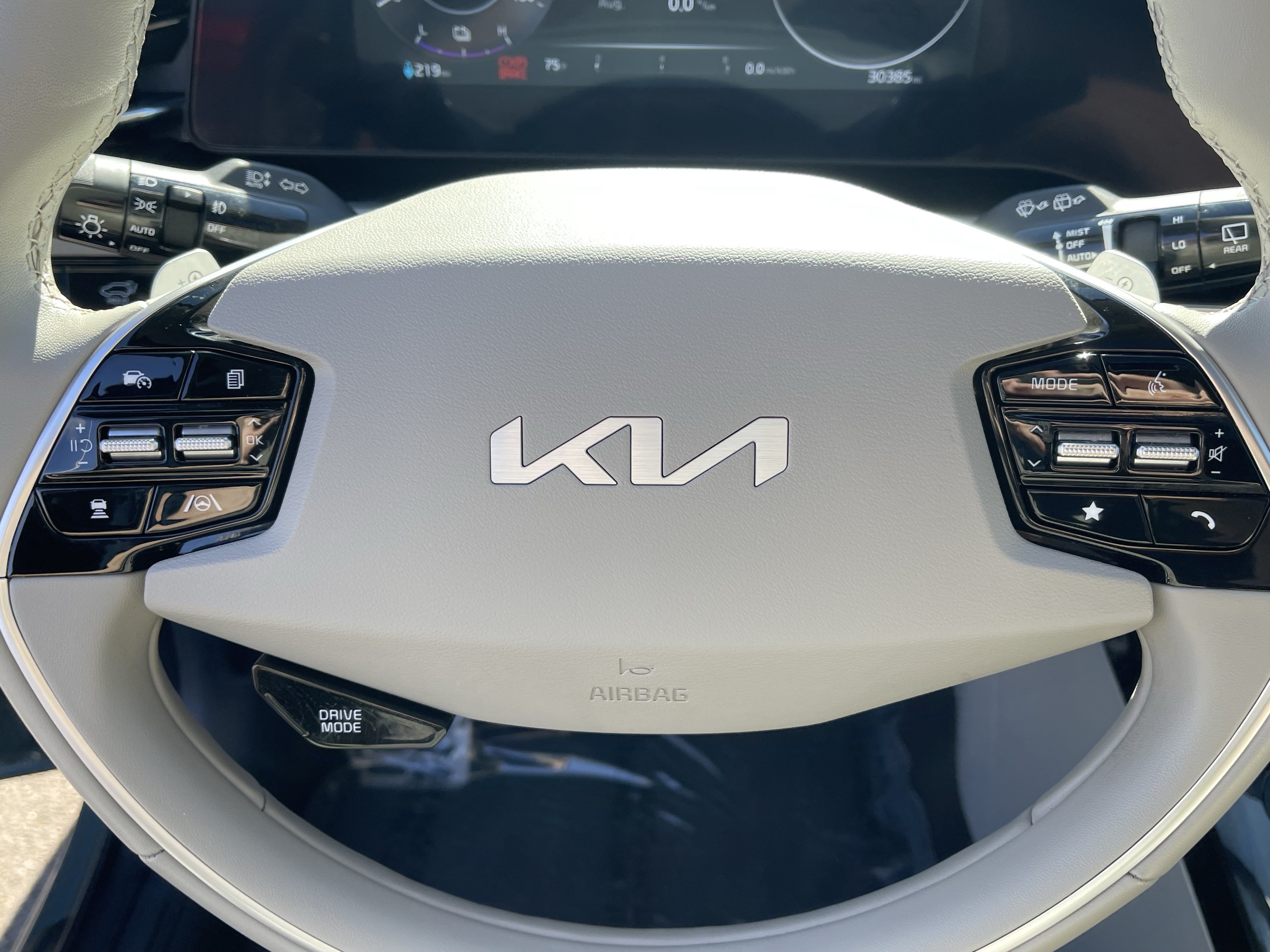 Used 2023 Kia Niro Wave FWD image 23