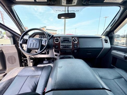 Used 2012 Ford F250 Lariat w/ Lariat Interior Pkg image 16