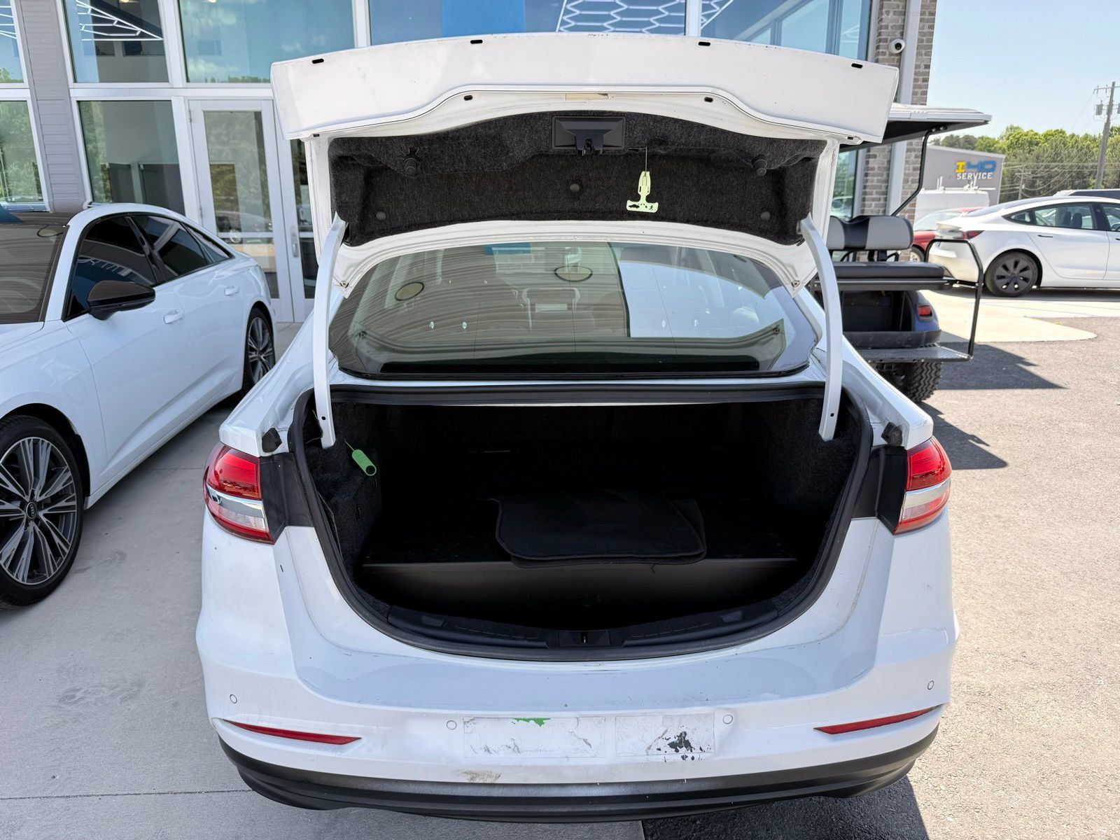 Used 2019 Ford Fusion SE FWD image 44