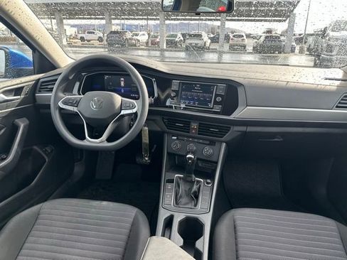 Used 2022 Volkswagen Jetta S image 6