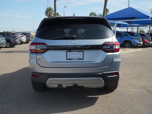 Used 2025 Honda Pilot EX-L image 6