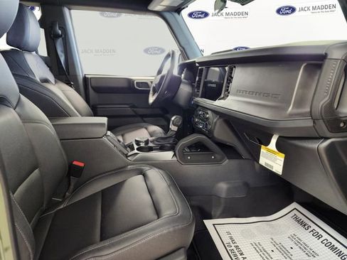 New 2025 Ford Bronco Badlands image 6