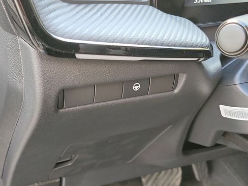 New 2025 Nissan Kicks SR image 25