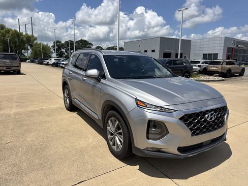 Used 2020 Hyundai Santa Fe SEL w/ Convenience Package FWD image 9