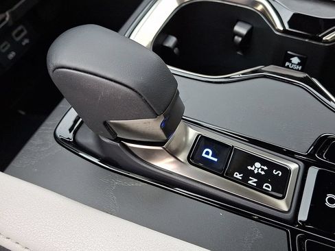 Used 2026 Lexus RX 350h w/ Accessory Package (2T) AWD/4WD image 16