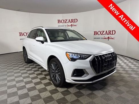 Used 2022 Audi Q3 2.0T Premium image 1