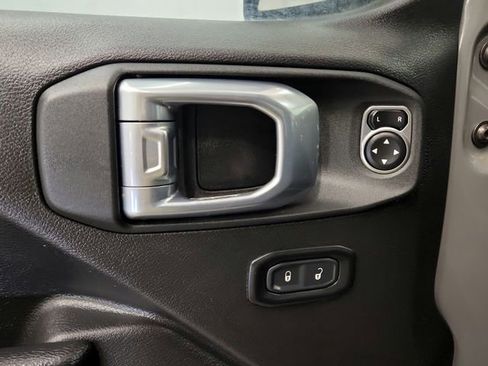 Used 2023 Jeep Gladiator Sport AWD/4WD image 26