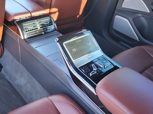 Used 2020 Audi S8 L image 18