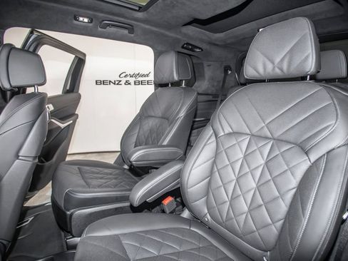 Used 2024 BMW X7 xDrive40i w/ M Sport Package AWD/4WD image 15