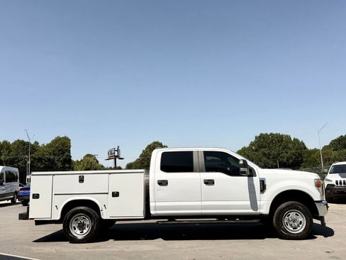 Used 2022 Ford F250 XL w/ Power Equipment Group AWD/4WD image 8