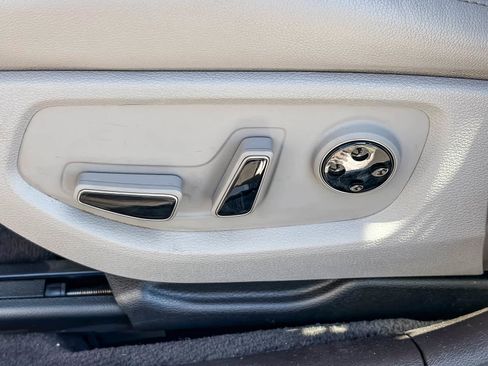 Used 2018 Genesis G80 3.8 RWD image 20