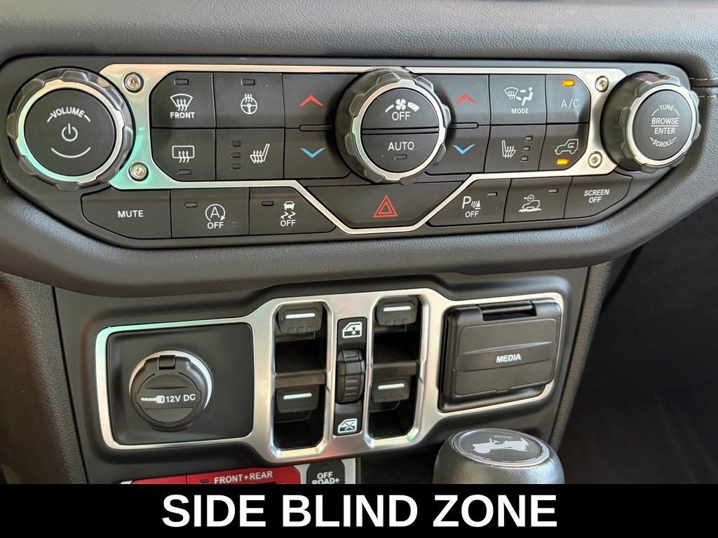 Used 2025 Jeep Wrangler Unlimited Rubicon AWD/4WD image 20