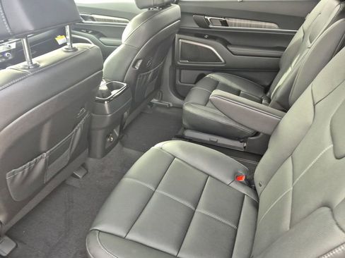 New 2025 Kia Telluride EX image 13