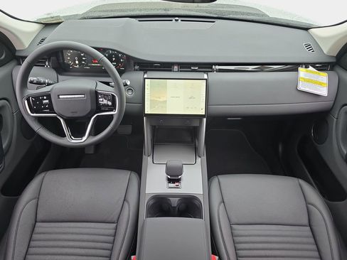 New 2025 Land Rover Discovery Sport S image 9