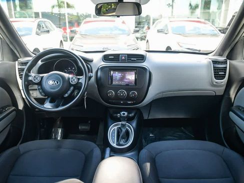 Used 2016 Kia Soul image 14