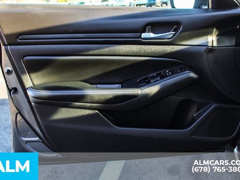 Used 2024 Nissan Altima 2.5 SV image 35