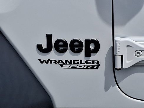 Used 2021 Jeep Wrangler Sport AWD/4WD image 30