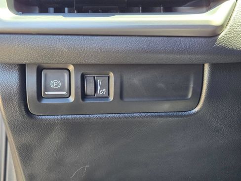 Used 2024 Cadillac XT4 Sport FWD image 18