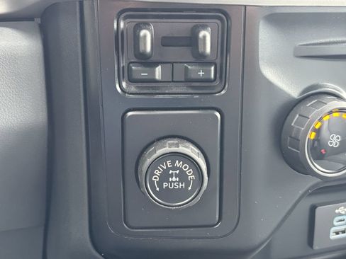 Used 2024 Ford F250 XL w/ XL Driver Assist Package RWD image 8