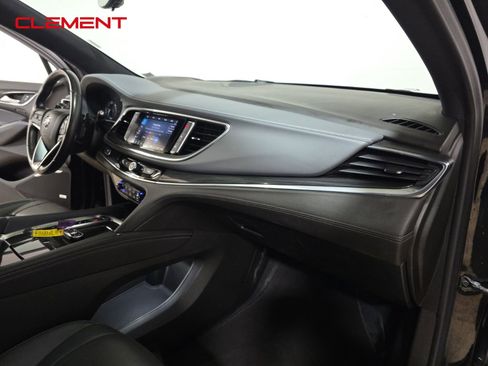 Used 2024 Buick Enclave Premium image 34