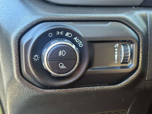 Used 2023 Jeep Gladiator Rubicon w/ LED Lighting Group image 21